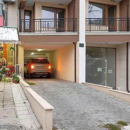 Joy Center Private Parking * Burgas