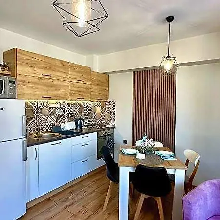 Joy Center Private Parking Apartament *
