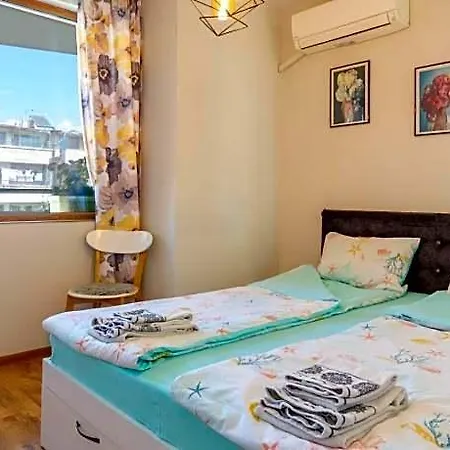 Joy Center Private Parking Apartament